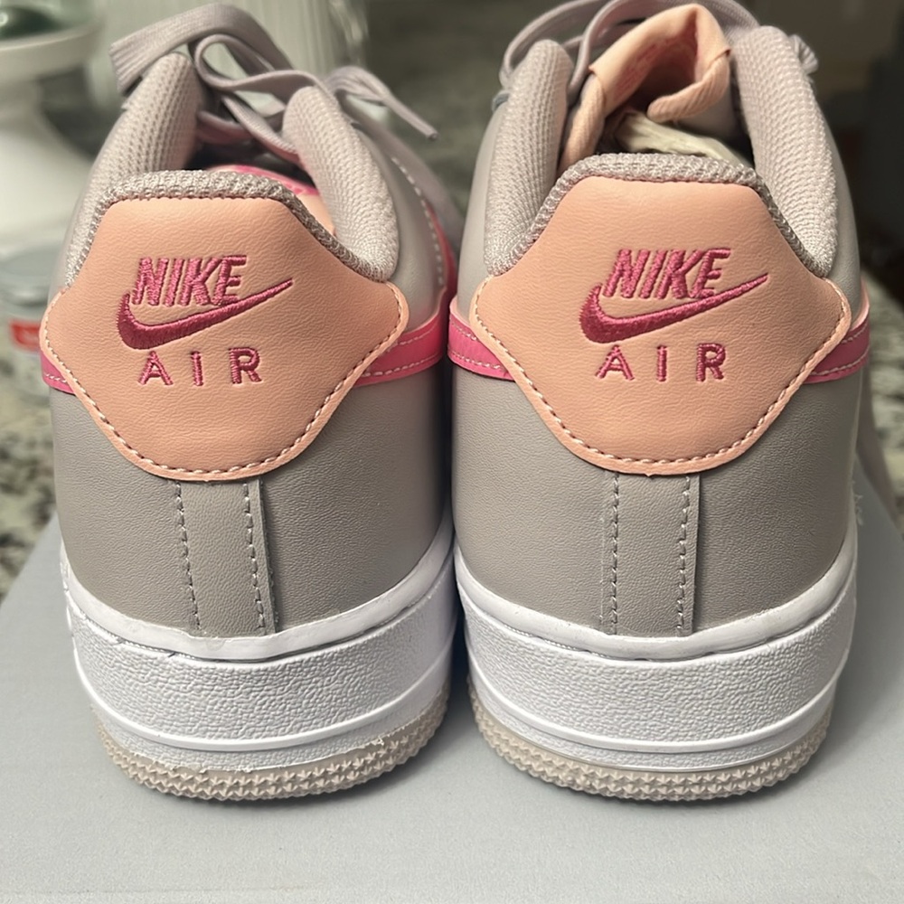 AIR FORCE 1 - Picture 7 of 11
